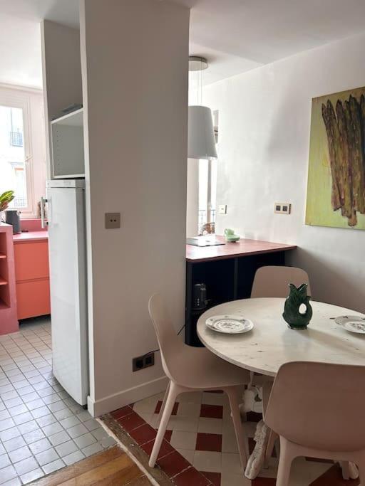Un Fabuleux Decor Pour Un Chaleureux Appartement Paris Exterior photo